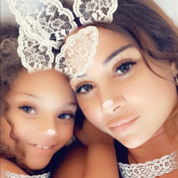 Meet your Posher, Andrea - Picture 1 of 1